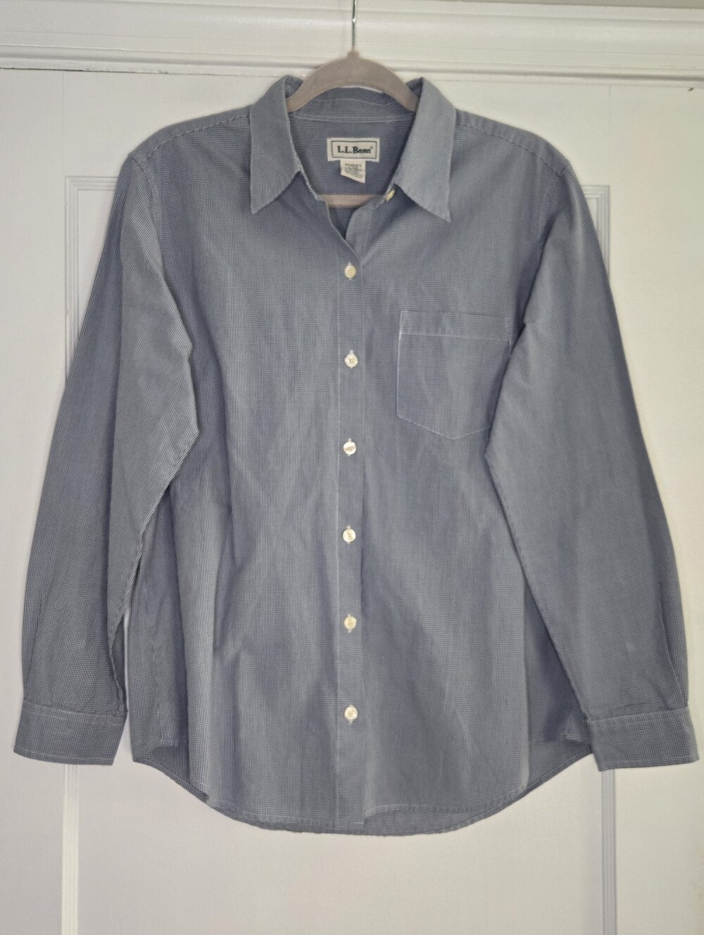 L.L. Bean Blue and White Checkered Cotton Long Sleeve Button Up Women's Medium